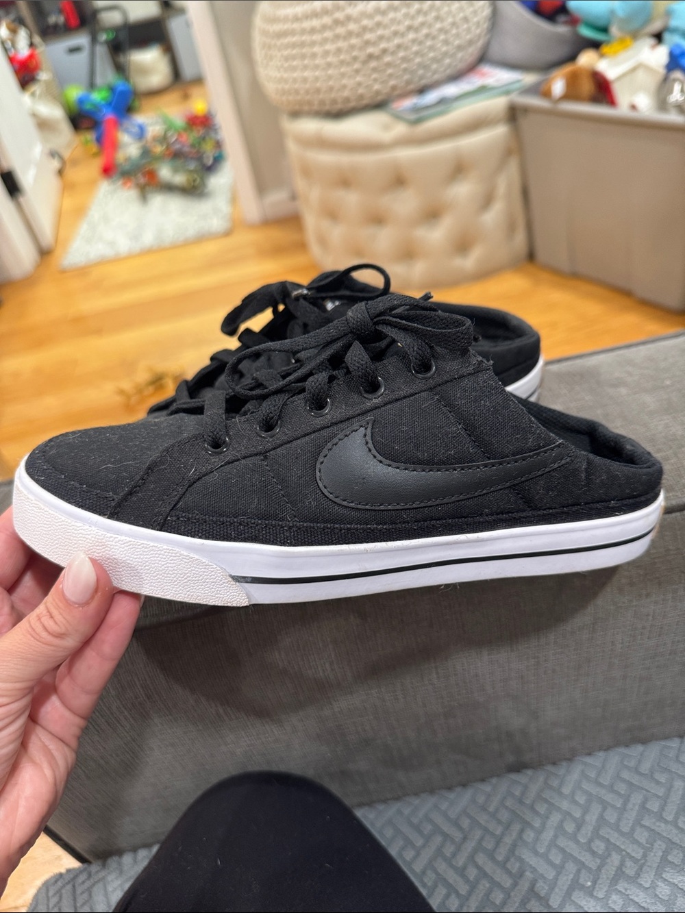 Nike Court Legacy Mule slip on sneaker women’s